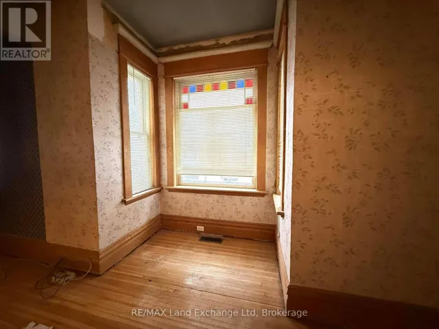 780