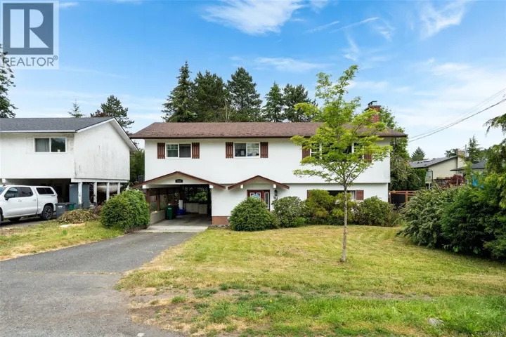 944 McBriar Ave, Saanich, British Columbia V8X3L9