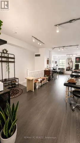 3334 A YONGE STREET, Toronto (Lawrence Park North), Ontario M4N2M4