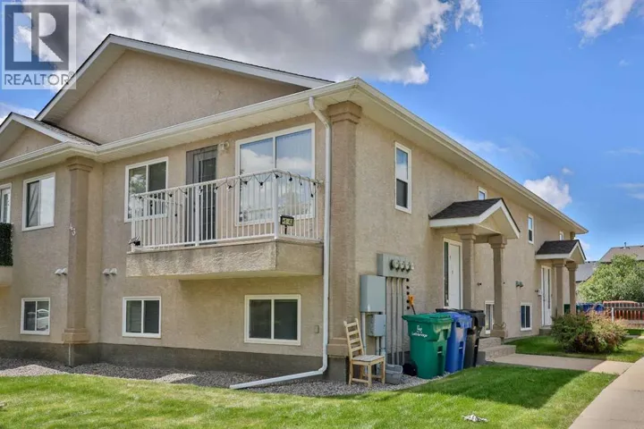 1, 43 Highlands Place W, Lethbridge, Alberta T1J4Y3