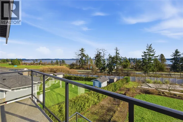 8711 Bourne Terr, North Saanich, British Columbia V8L1L8