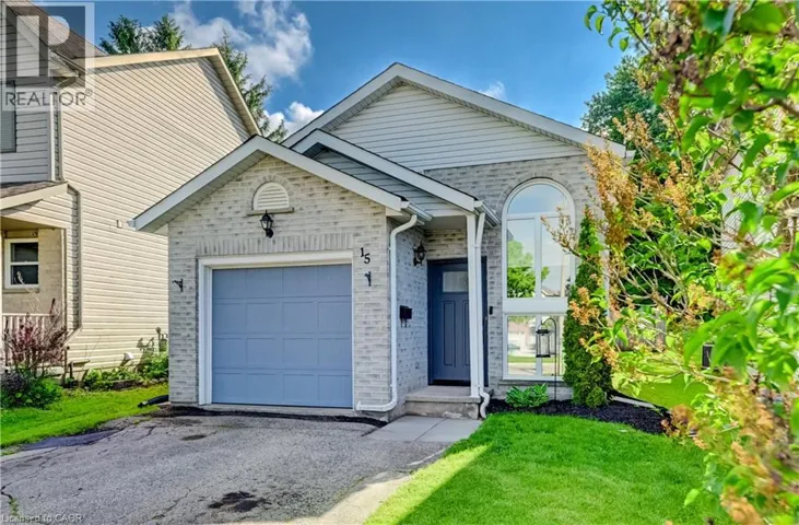 15 MICHELLE Court, Kitchener, Ontario N2N3K8