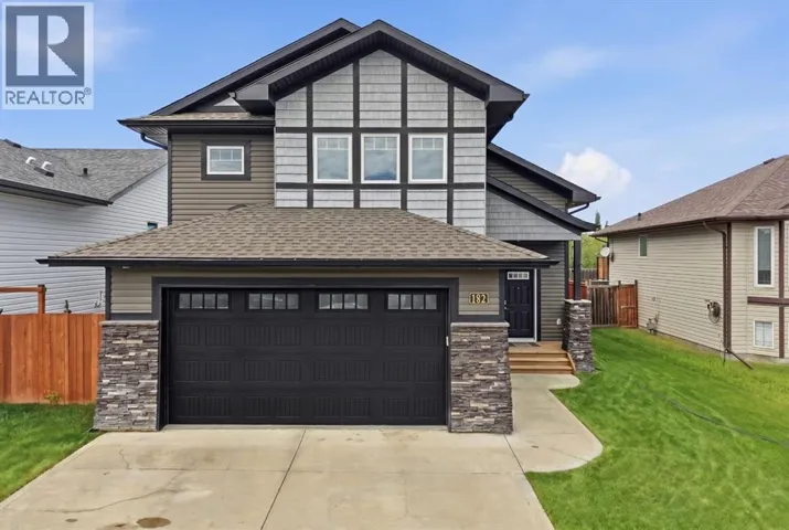 182 Robinson Avenue, Penhold, Alberta T0M1R0