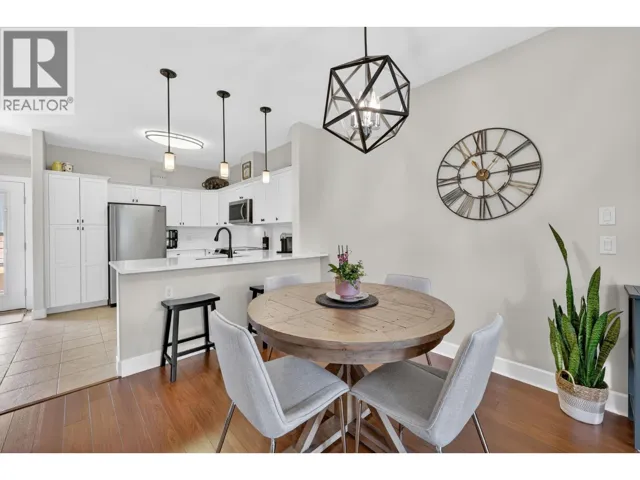3996 Beach Avenue Unit# 330, Peachland, British Columbia V0H1X5