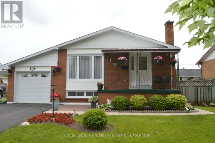 9 AUSTIN STREET, Quinte West (Trenton Ward), Ontario K8V1Z2