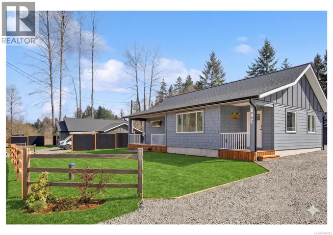 1963 Wilfred Rd, Black Creek, British Columbia V9J1J8