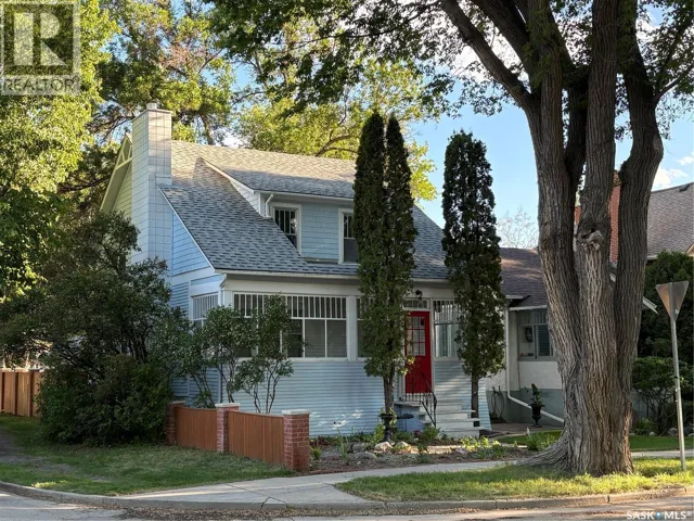734 10th STREET E, Saskatoon, Saskatchewan S7H0H1