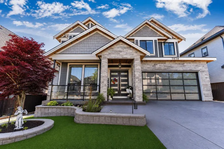7679 155 STREET, Surrey, British Columbia V3R9C1