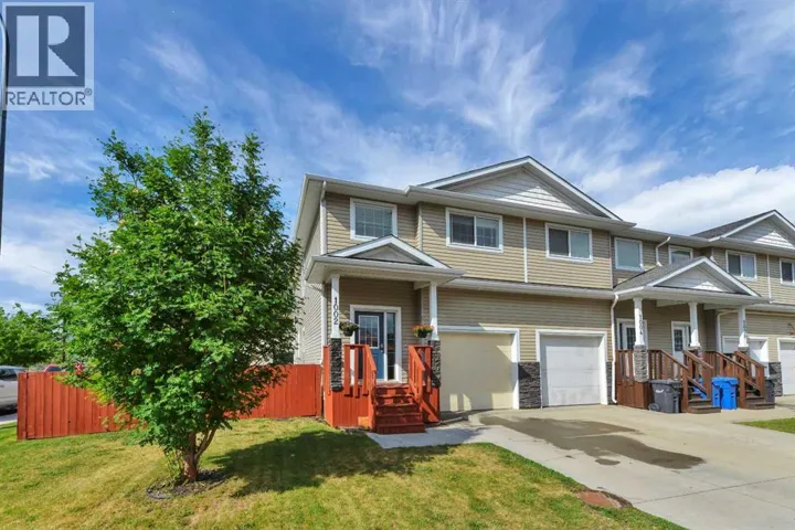 1002 Minto Street, Penhold, Alberta T0M1R0