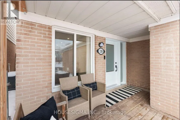 MAIN - 158 PATTERSON STREET, Newmarket (Huron Heights-Leslie Valley), Ontario L3Y4Y8