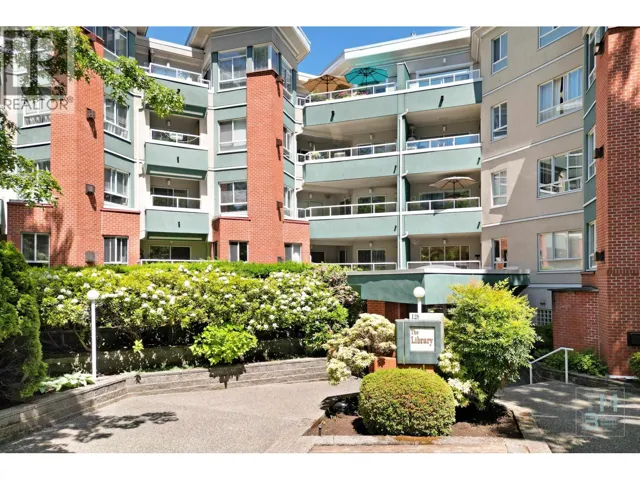 411 128 W 8TH STREET, North Vancouver, British Columbia V7M3M1