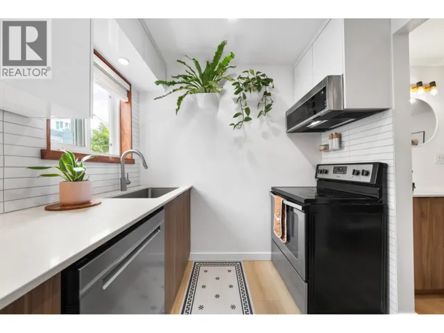 140 2390 MCGILL STREET, Vancouver, British Columbia V5L1C6