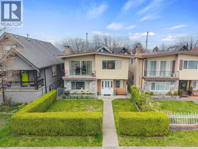 2663 DUNDAS STREET, Vancouver, British Columbia V5K1R1