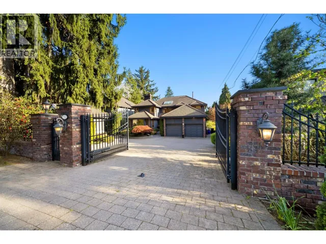 732 ROCHESTER AVENUE, Coquitlam, British Columbia V3K2V8
