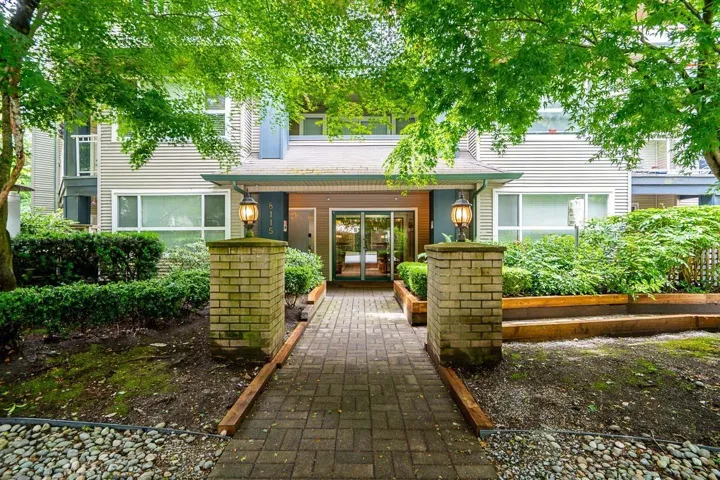 116 8115 121A STREET, Surrey, British Columbia V3W1J2