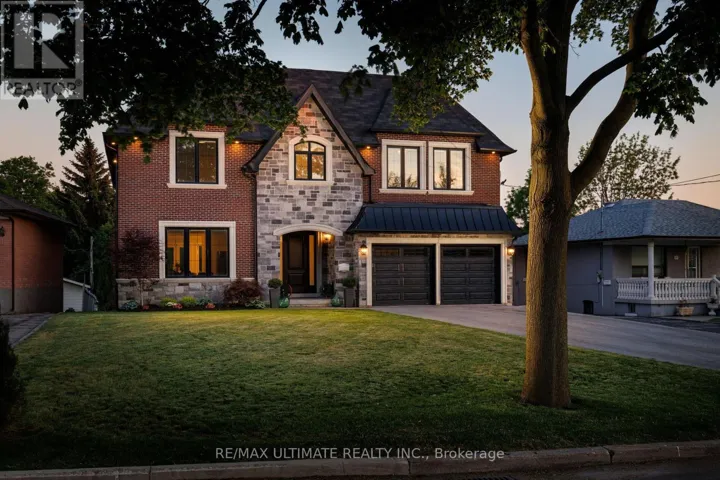33 DORSEY DRIVE, Toronto (Maple Leaf), Ontario M6L1S9