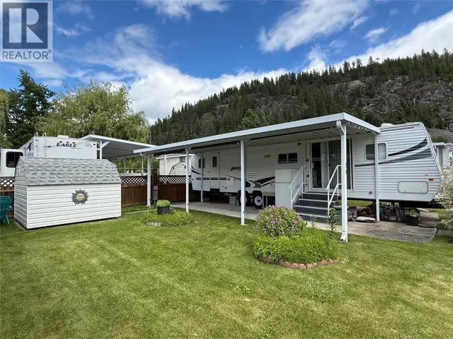 1805 Hwy 3 Highway Unit# 24, Christina Lake, British Columbia V0H1E0