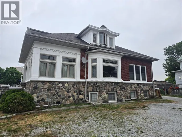 226 WELLINGTON STREET West, Chatham, Ontario N7M1J6