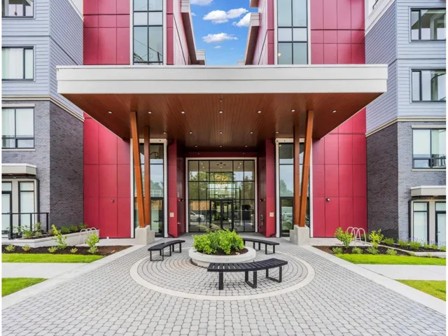 420 6270 GOOSEBERRY DRIVE, Surrey, British Columbia V3S0C8
