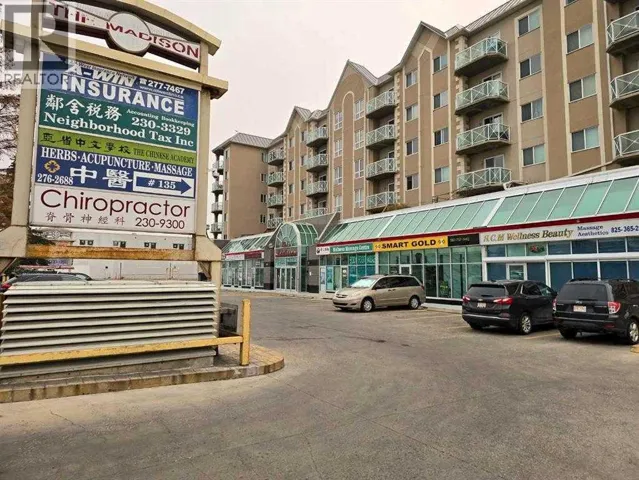 138, 1518 Centre Street NE, Calgary, Alberta T2E2R9