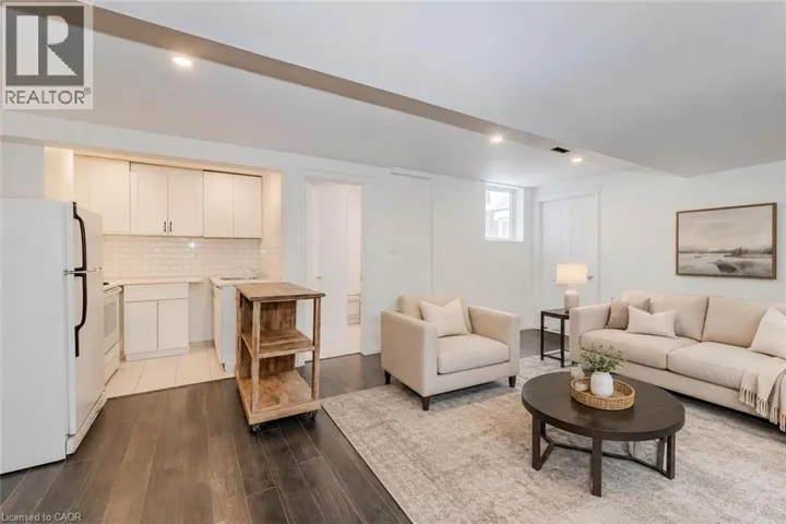 124 DOWNEY Road, Guelph, Ontario N1C1A3