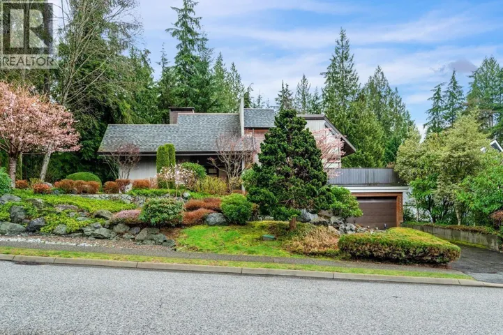 5344 CLIFFRIDGE AVENUE, North Vancouver, British Columbia V7R3V4