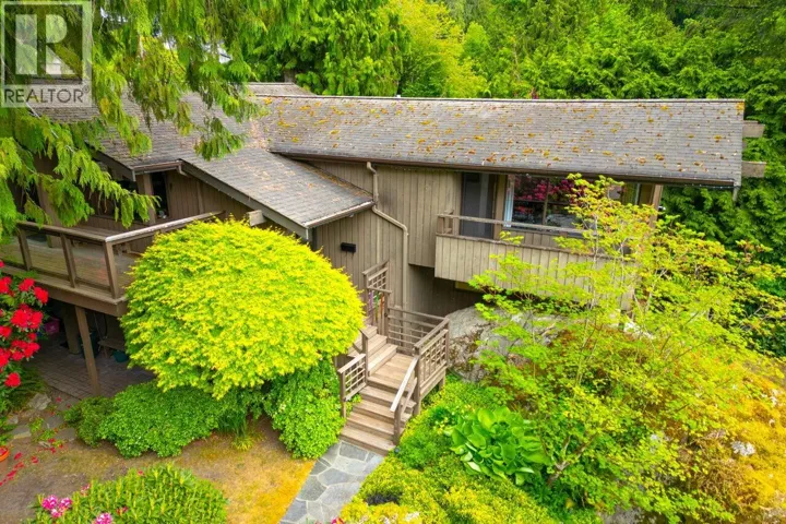 5335 MARINE DRIVE, West Vancouver, British Columbia V7W2P9