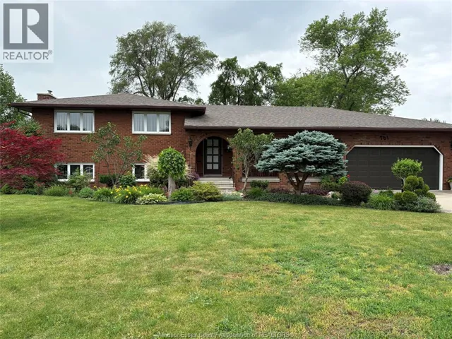 781 BEDFORD, Windsor, Ontario N9G1H3