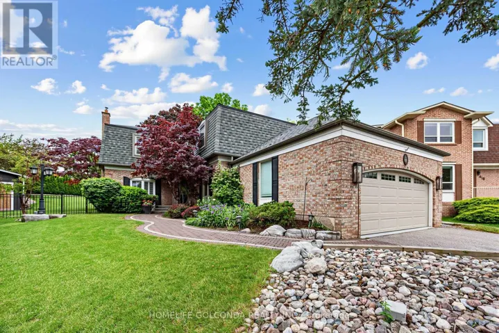 416 VICTOR COURT, Pickering (West Shore), Ontario L1W3J8