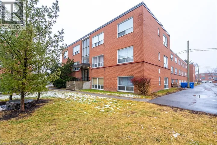 37 MERICOURT Road Unit# 108, Hamilton, Ontario L8S2N5