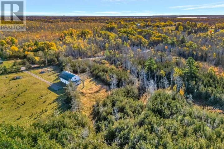 101 & 111 FOSTER ROAD, Prince Edward County (Sophiasburg Ward), Ontario K0K1W0