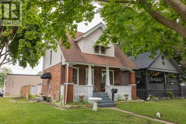 908 OAK STREET, Windsor, Ontario N9A5G2
