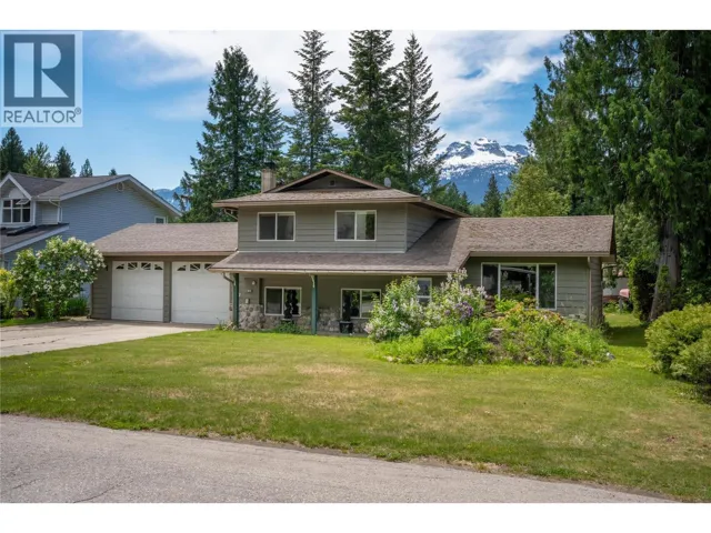1897 Forest Drive, Revelstoke, British Columbia V0E2S1