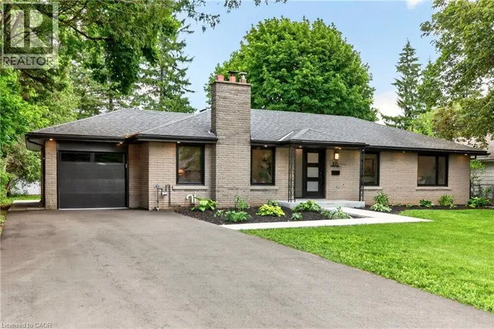 371 ROBINA Road, Ancaster, Ontario L9G2L9