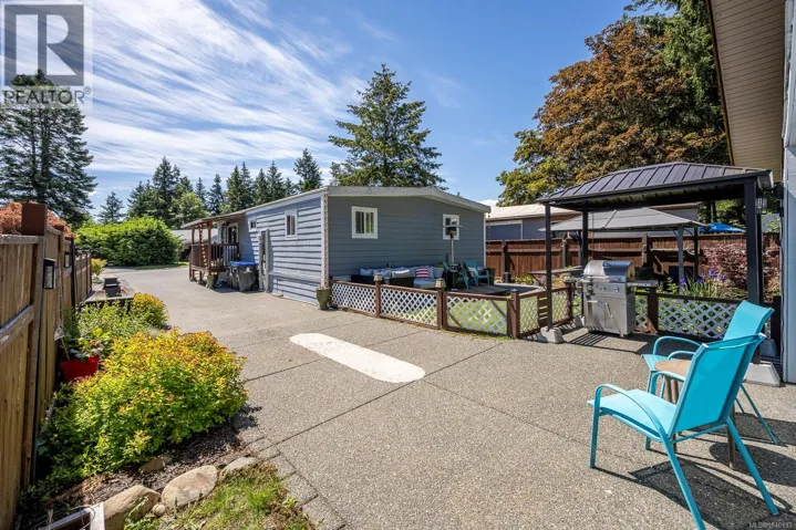 2102 Stadacona Dr, Comox, British Columbia V9M3P7
