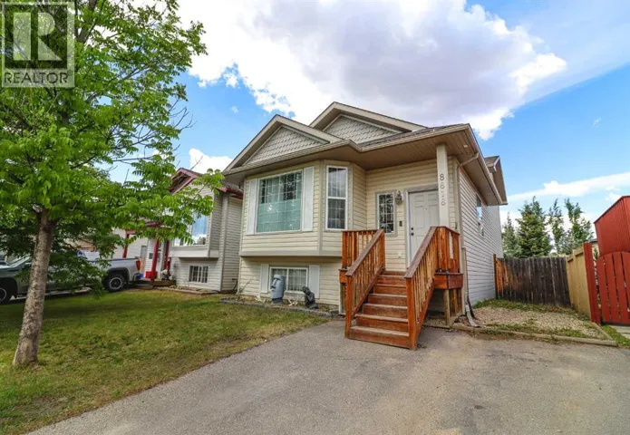 8818 65 Avenue, Grande Prairie, Alberta T8W2X5