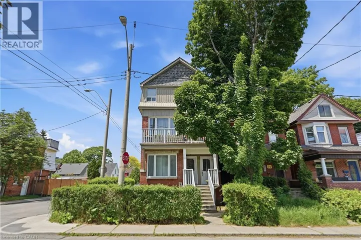 52 CEDAR Avenue, Hamilton, Ontario L8M3A5