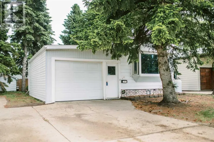 6103 Spruce Drive, Stettler, Alberta T4K1G5
