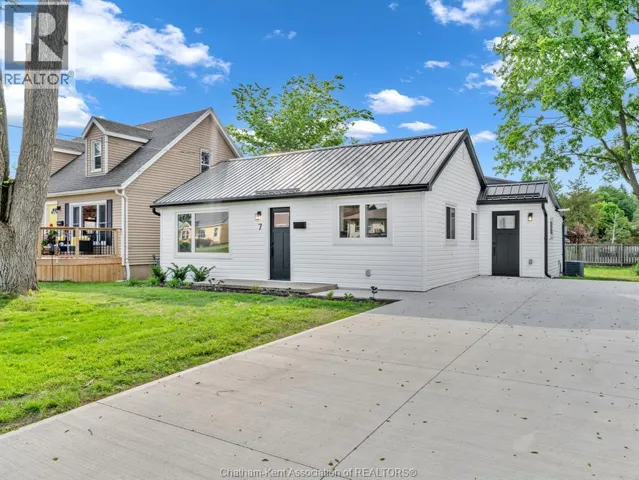 7 Oxley DRIVE, Chatham, Ontario N7L2K5