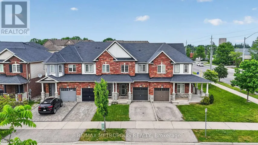 4 COLE STREET, Hamilton (Waterdown), Ontario L8B0R2