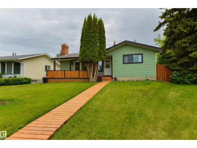 3 BENTON ST, Spruce Grove, Alberta T7X1H9