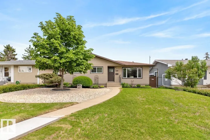 9523 52 ST NW, Edmonton, Alberta T6B1G8
