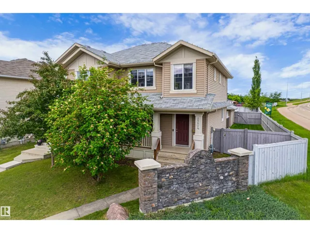 8204 180 AV NW, Edmonton, Alberta T5Z0H8