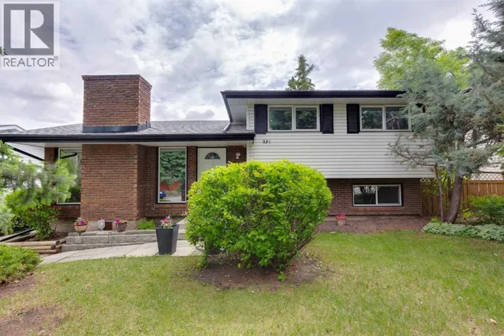 931 124 Avenue SW, Calgary, Alberta T2W1T2