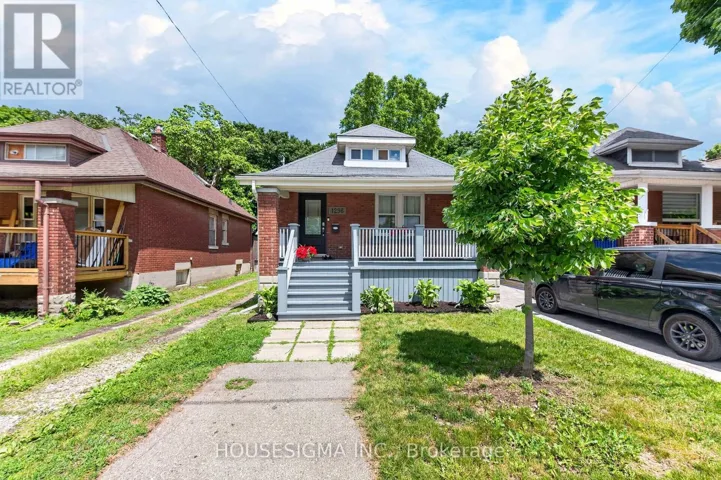1296 YORK STREET, London East (East M), Ontario N5W2V4