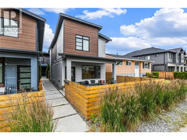 771 Raymer Avenue Unit# 2, Kelowna, British Columbia V1Y4Z7