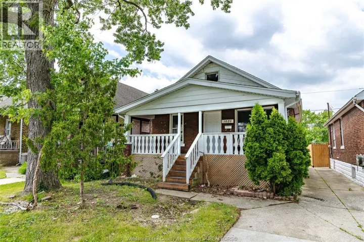 1025 CURRY, Windsor, Ontario N9B2A6