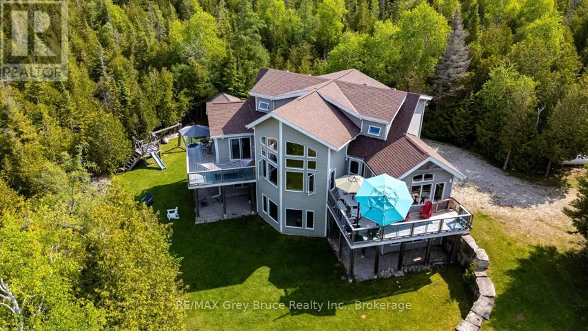 37 PARADISE DRIVE, Northern Bruce Peninsula, Ontario N0H1W0