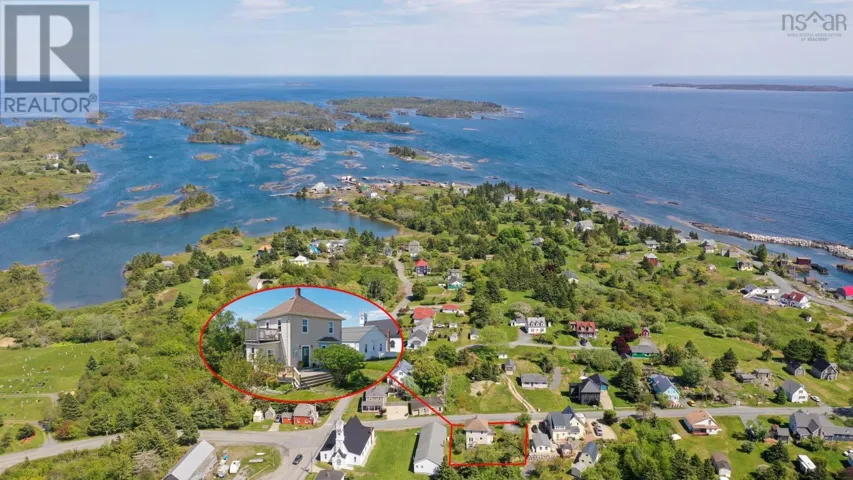 14 The Lane, Blue Rocks, Nova Scotia B0J2C0
