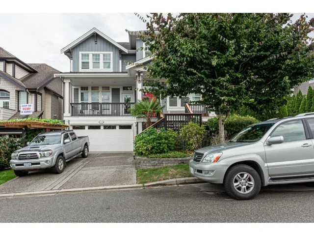 6100 163B STREET, Surrey, British Columbia V3S3W2